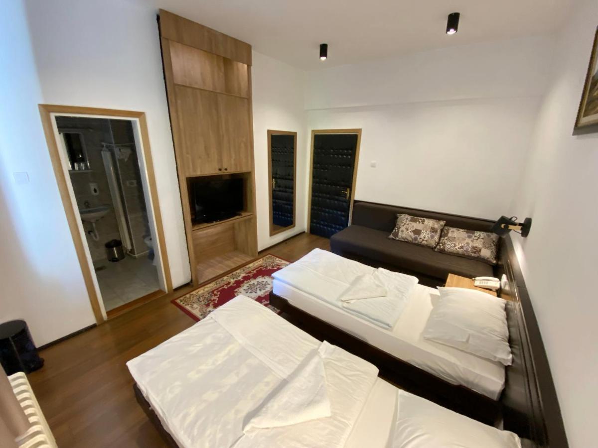 Andrijevica Hotel Komovi מראה חיצוני תמונה