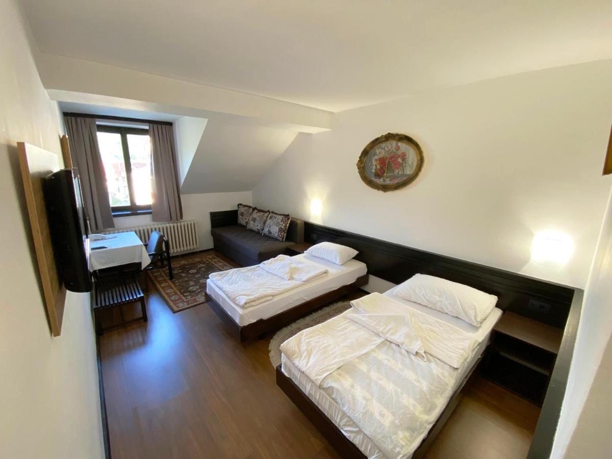 Andrijevica Hotel Komovi מראה חיצוני תמונה
