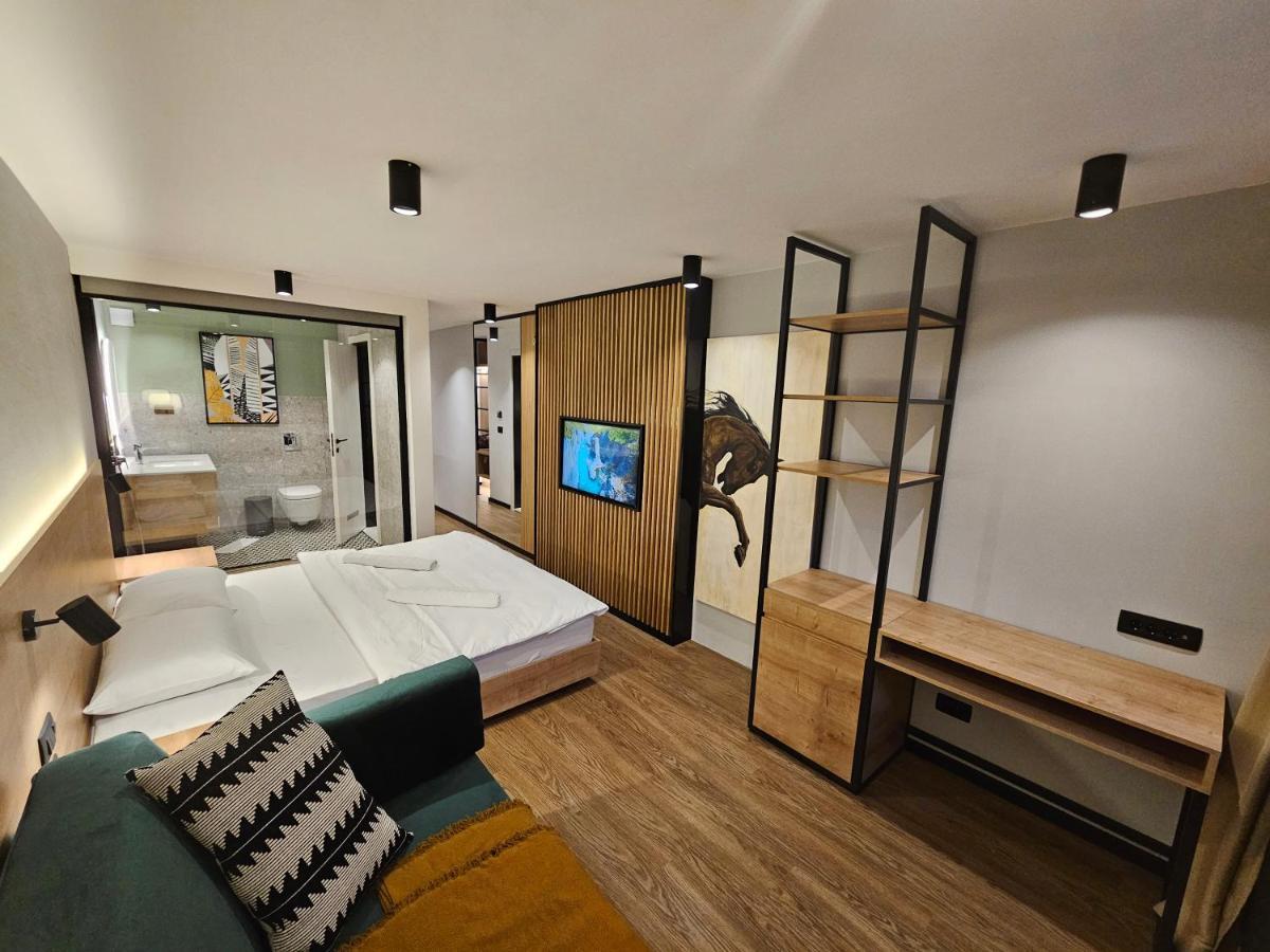 Andrijevica Hotel Komovi מראה חיצוני תמונה