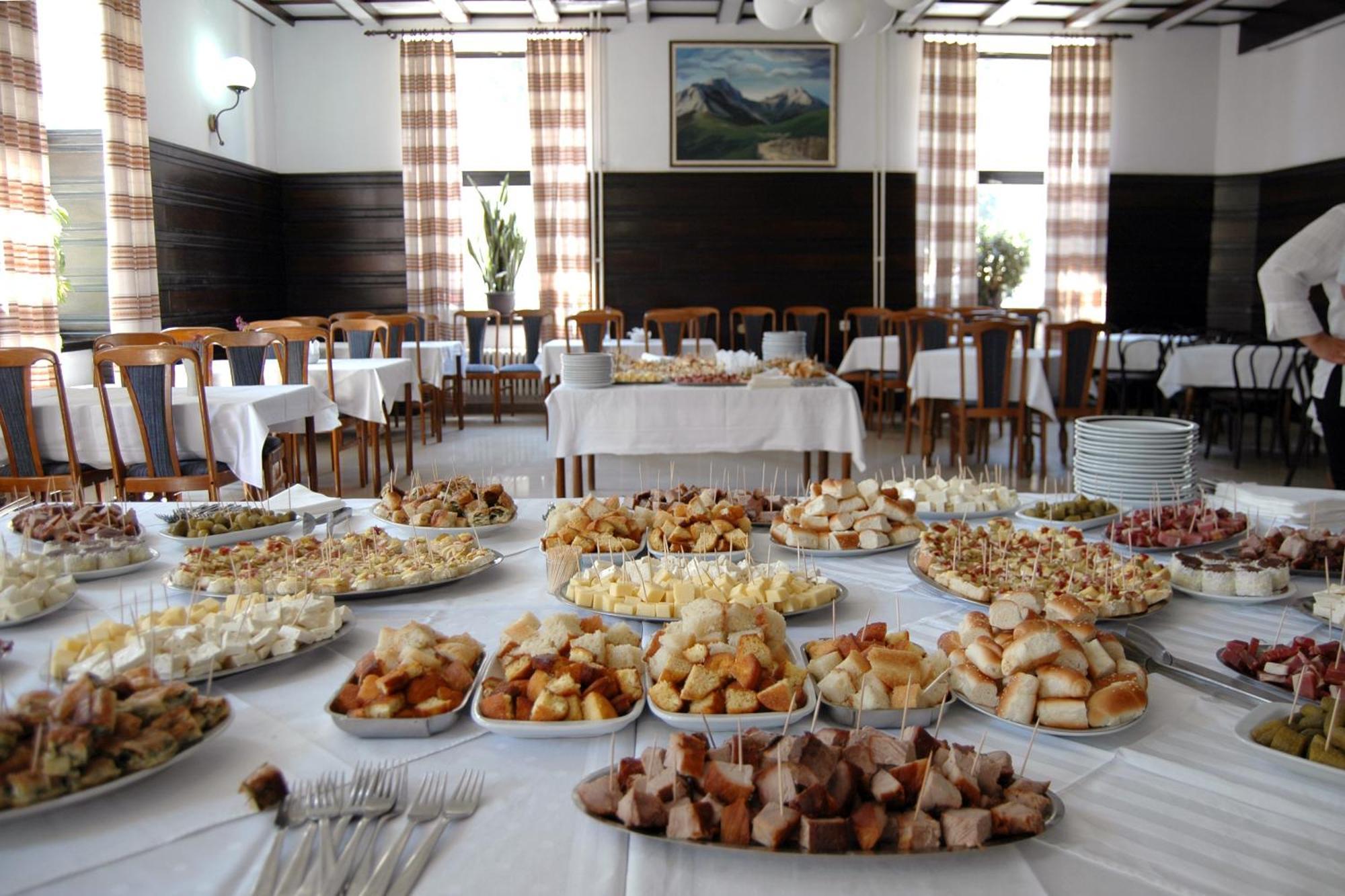 Andrijevica Hotel Komovi מראה חיצוני תמונה
