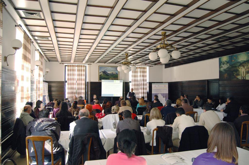 Andrijevica Hotel Komovi מראה חיצוני תמונה