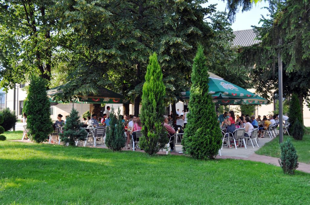 Andrijevica Hotel Komovi מראה חיצוני תמונה