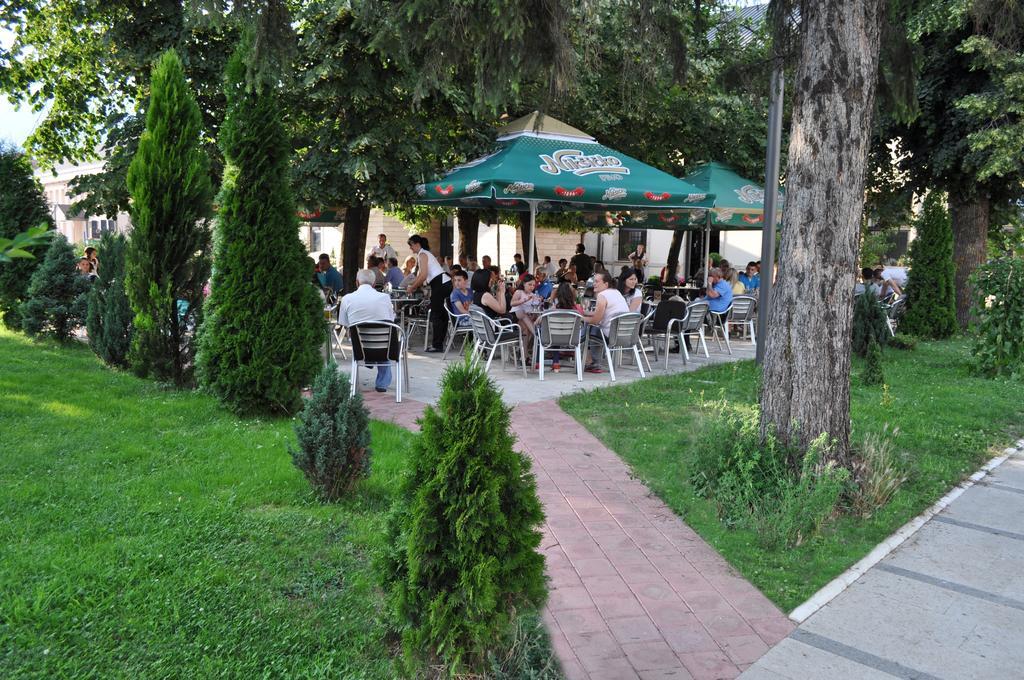 Andrijevica Hotel Komovi מראה חיצוני תמונה