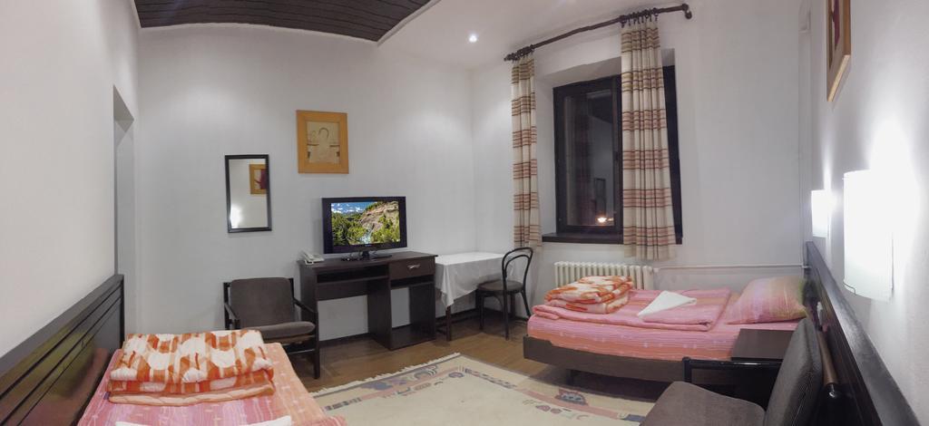 Andrijevica Hotel Komovi מראה חיצוני תמונה