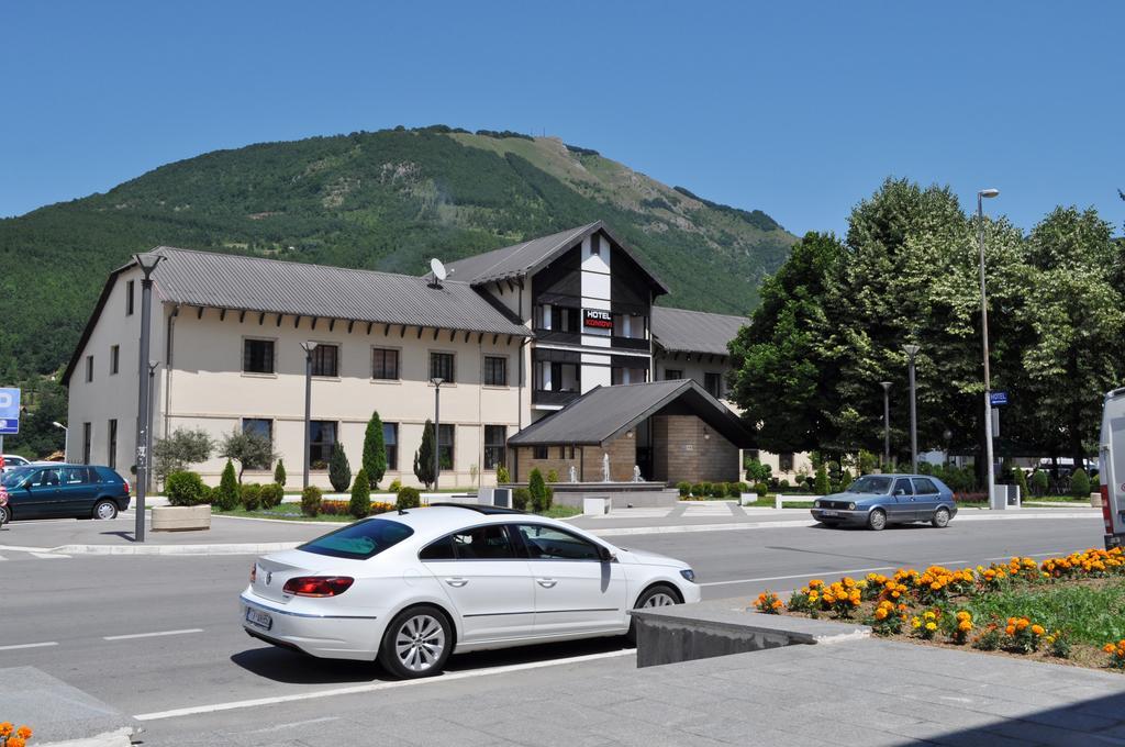 Andrijevica Hotel Komovi מראה חיצוני תמונה