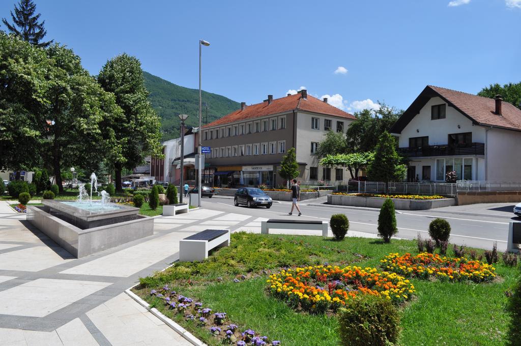 Andrijevica Hotel Komovi מראה חיצוני תמונה