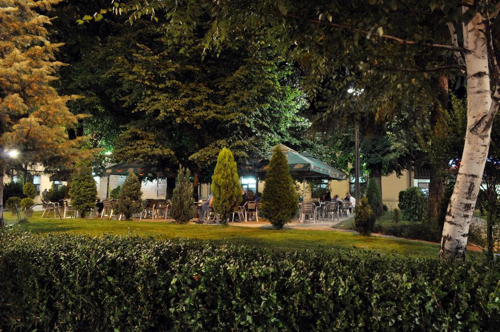 Andrijevica Hotel Komovi מראה חיצוני תמונה
