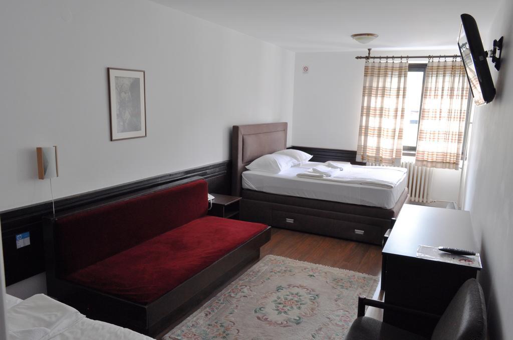 Andrijevica Hotel Komovi מראה חיצוני תמונה
