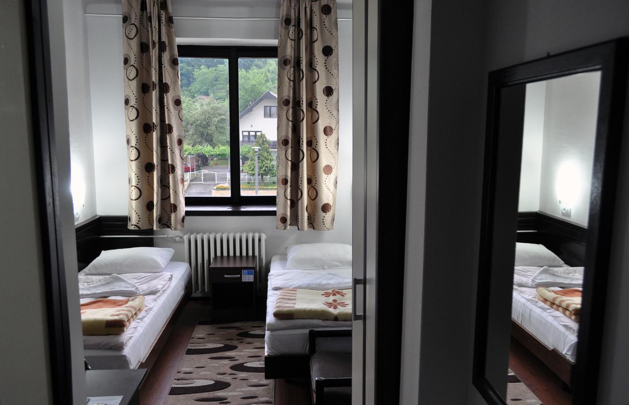 Andrijevica Hotel Komovi מראה חיצוני תמונה