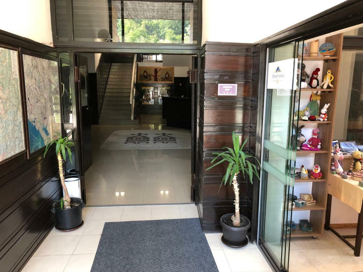 Andrijevica Hotel Komovi מראה חיצוני תמונה